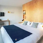 Montholon Hotel