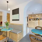 Hotel Montholon 3*