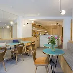 Hotel Montholon