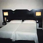 Hotel Montholon 3*