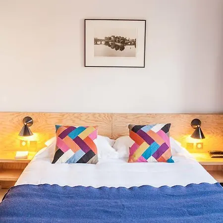 Hotell Montholon 3*