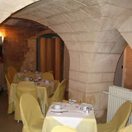 Hotell Montholon