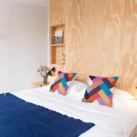 Montholon Hotell 3*