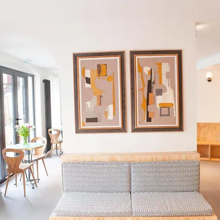 Hotell Montholon