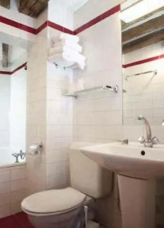 Hotell Montholon 3*