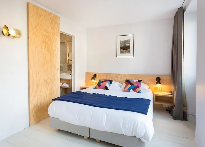 Hotell Montholon 3*