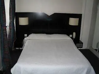 Hotell Montholon 3*