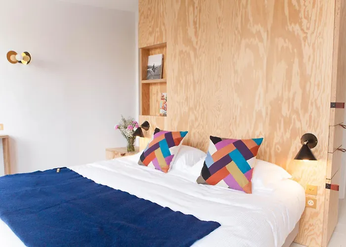 Montholon Hotell 3*