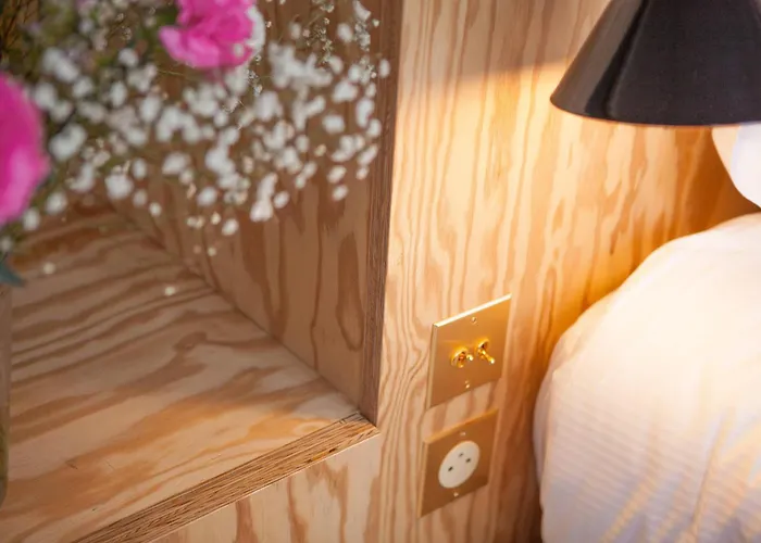 Hotell Montholon 3*