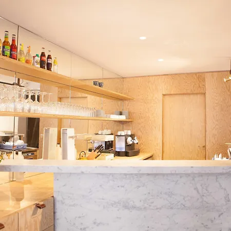 مونثولون فندق باريس