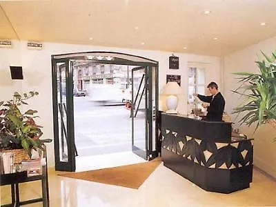 Montholon Hotel Parijs