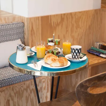Montholon Hotel Parijs