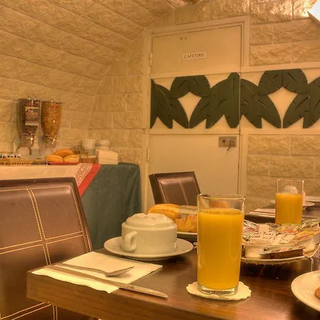 Otel Montholon