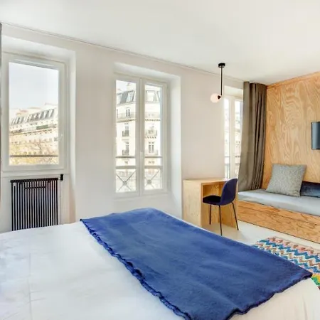 مونثولون باريس